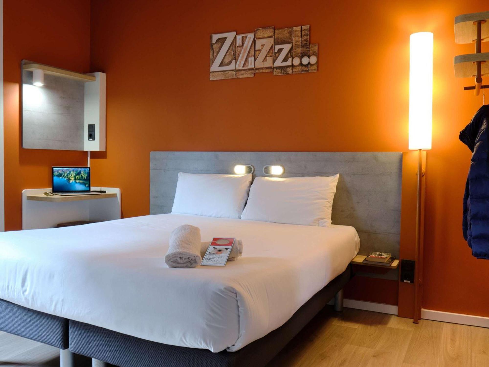 Ibis Budget Madrid Aeropuerto מראה חיצוני תמונה