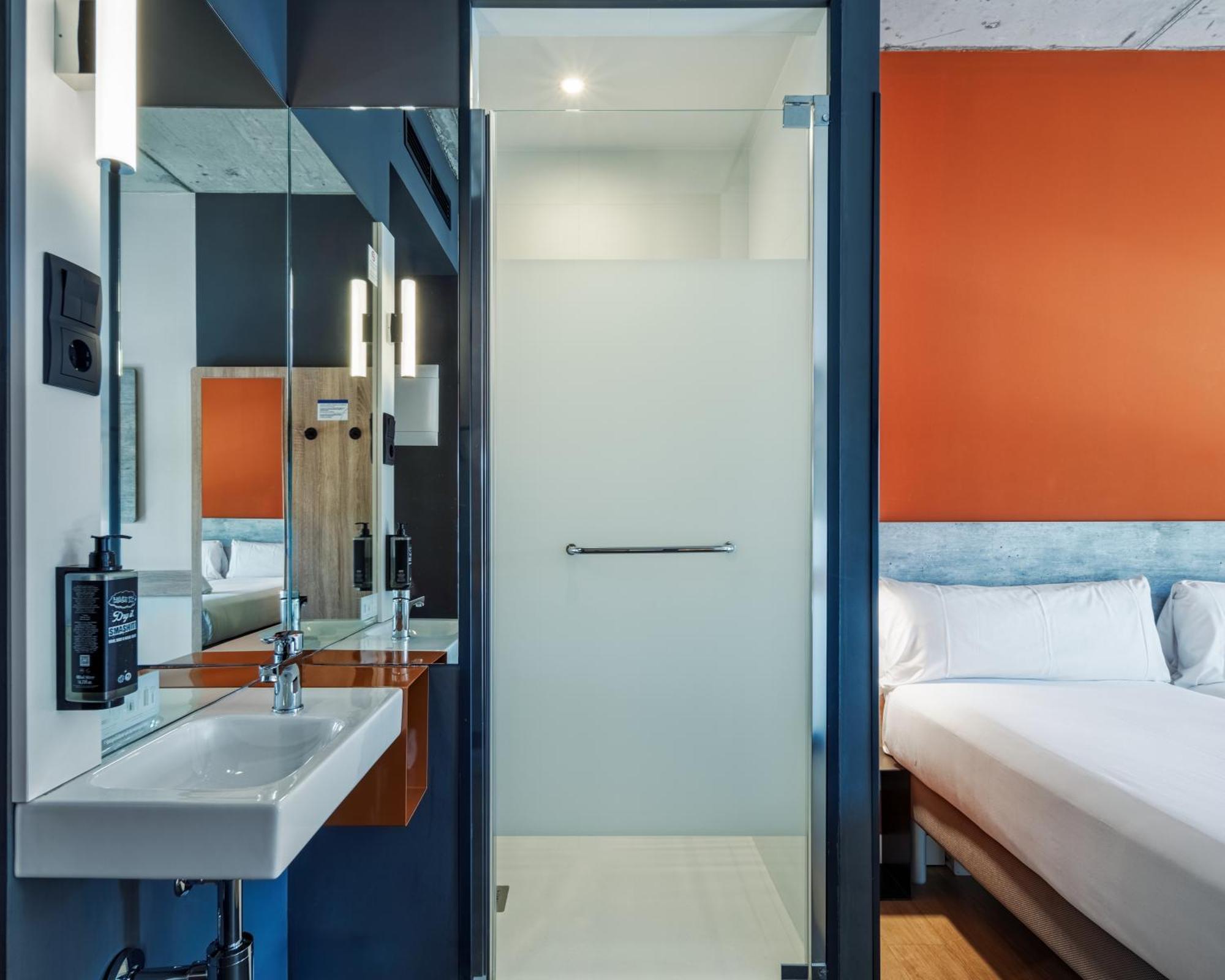 Ibis Budget Madrid Aeropuerto מראה חיצוני תמונה
