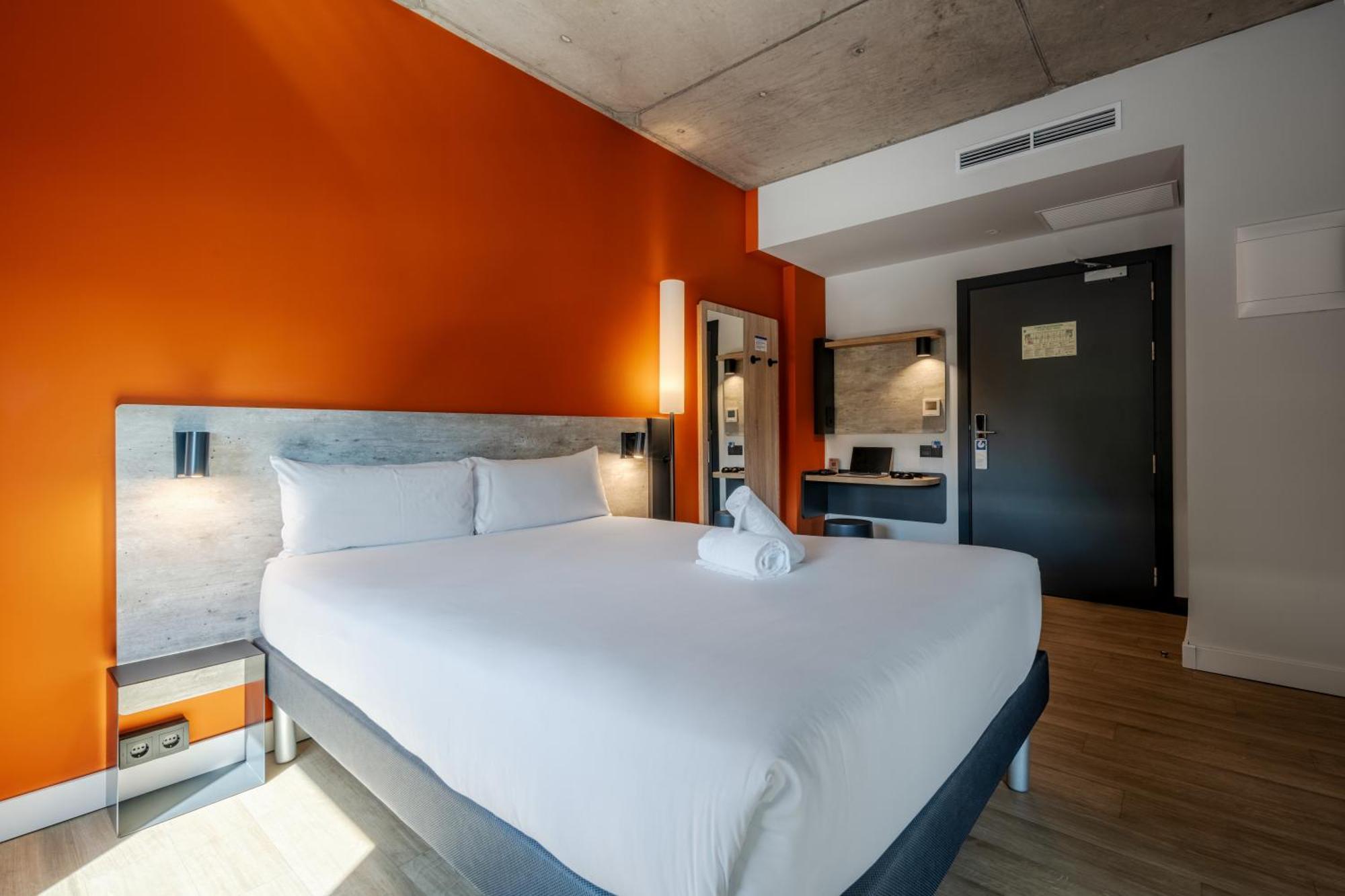 Ibis Budget Madrid Aeropuerto מראה חיצוני תמונה