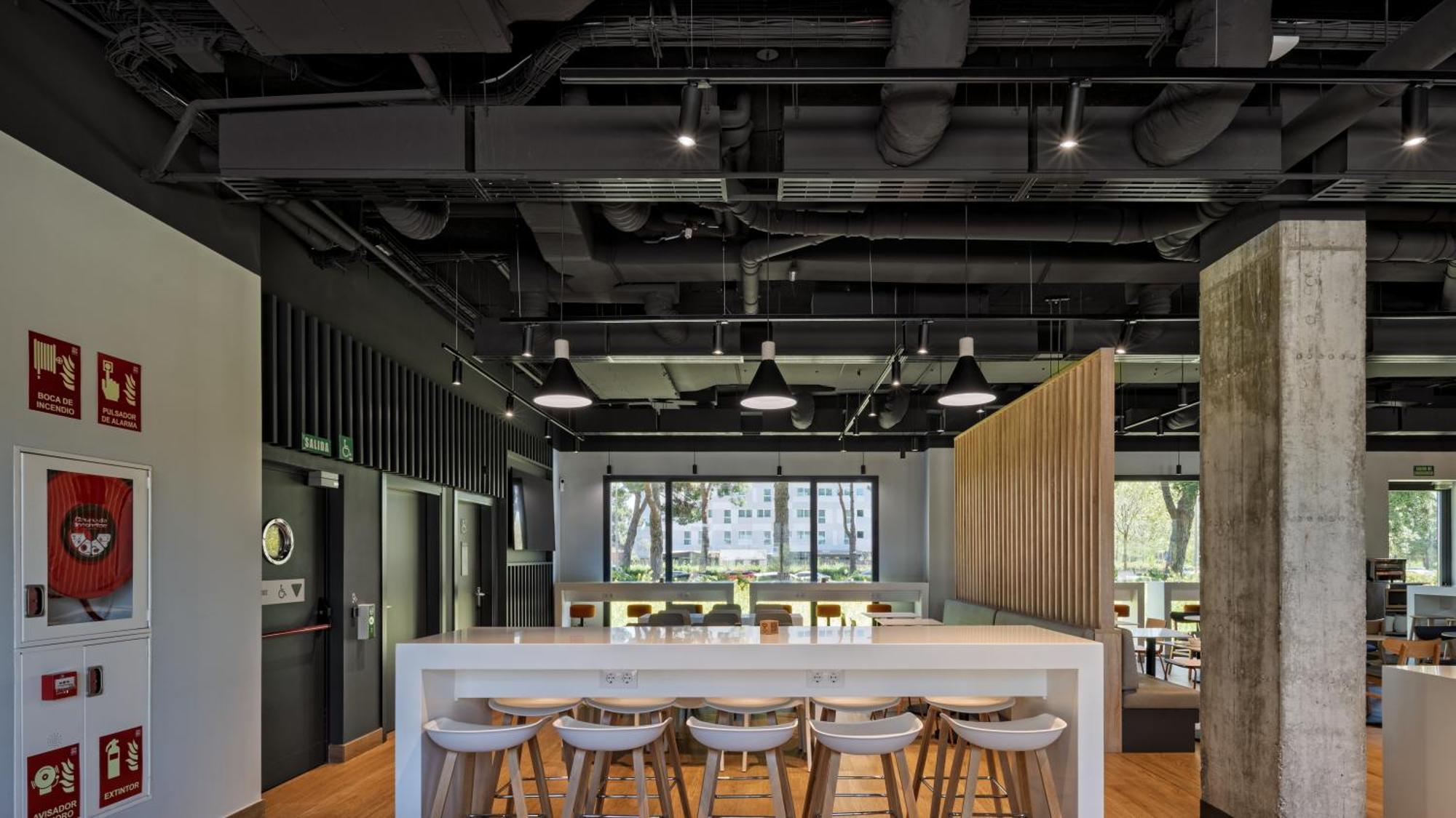 Ibis Budget Madrid Aeropuerto מראה חיצוני תמונה