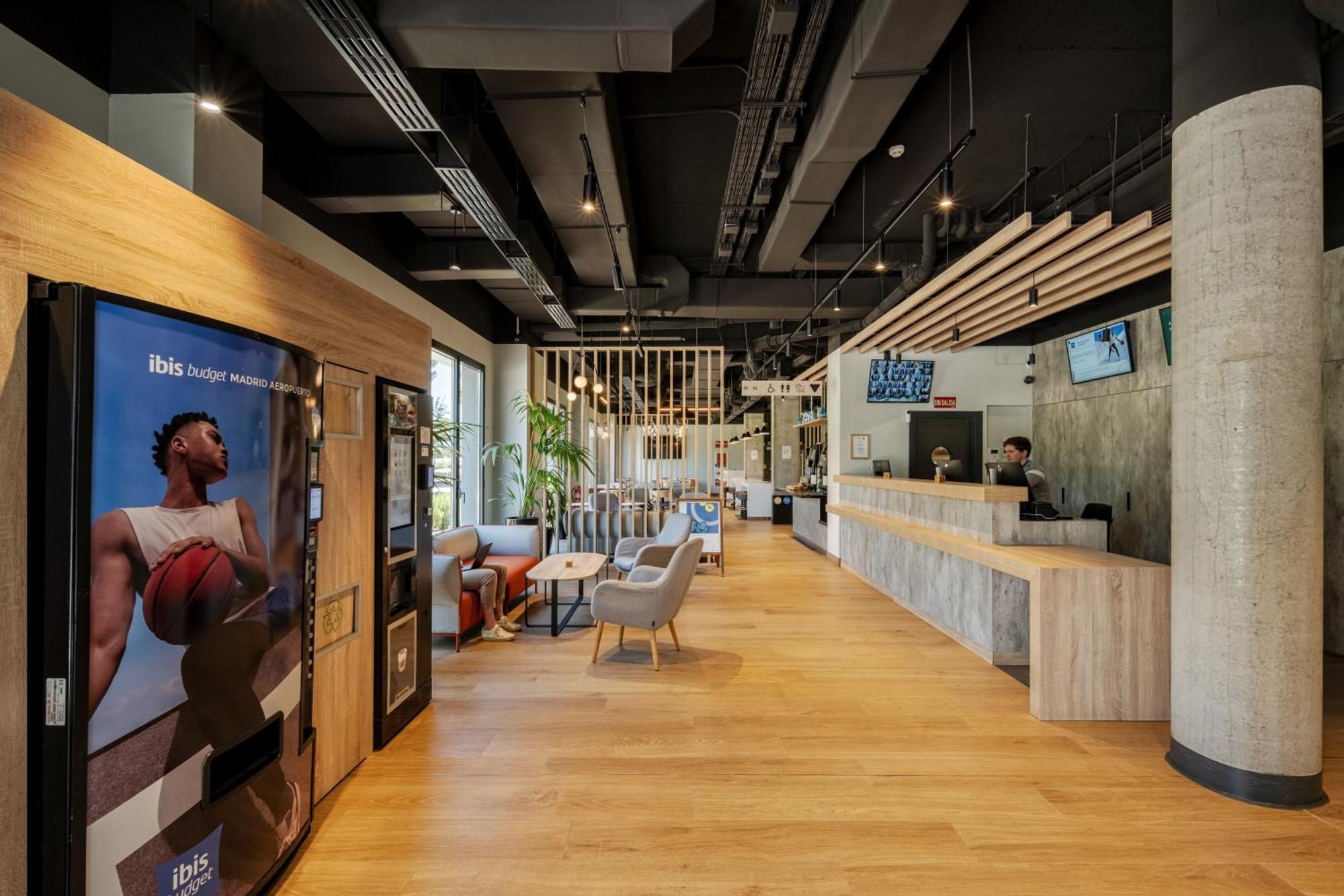 Ibis Budget Madrid Aeropuerto מראה חיצוני תמונה